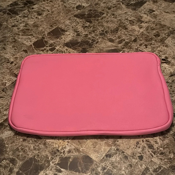 13in Lightly Used Princess Polly Graphic Laptop Case - Picture 4 of 8
